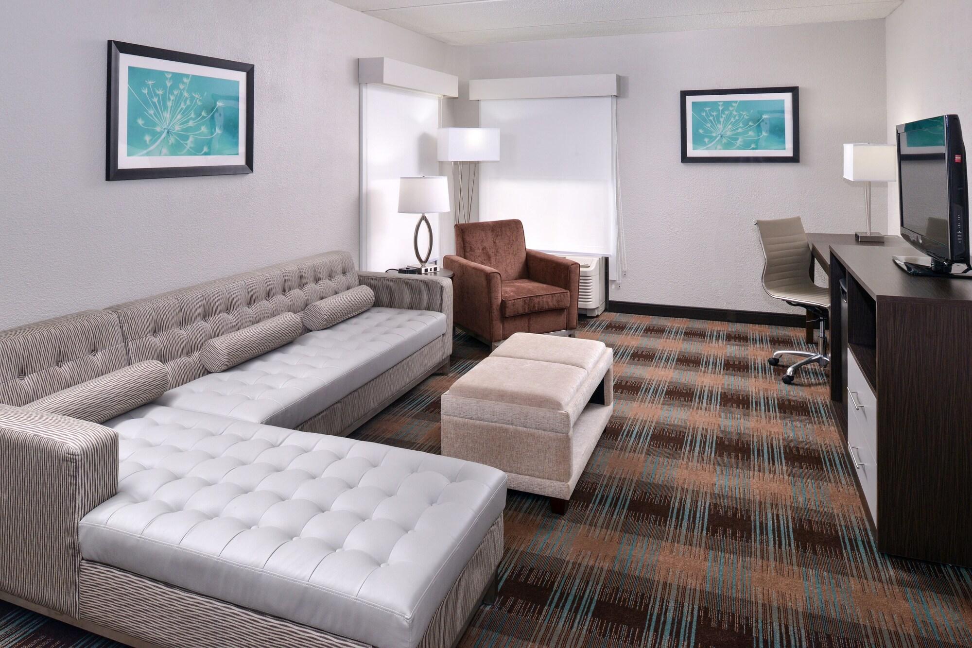Wyndham Garden Greenville / Spartanburg Airport מראה חיצוני תמונה