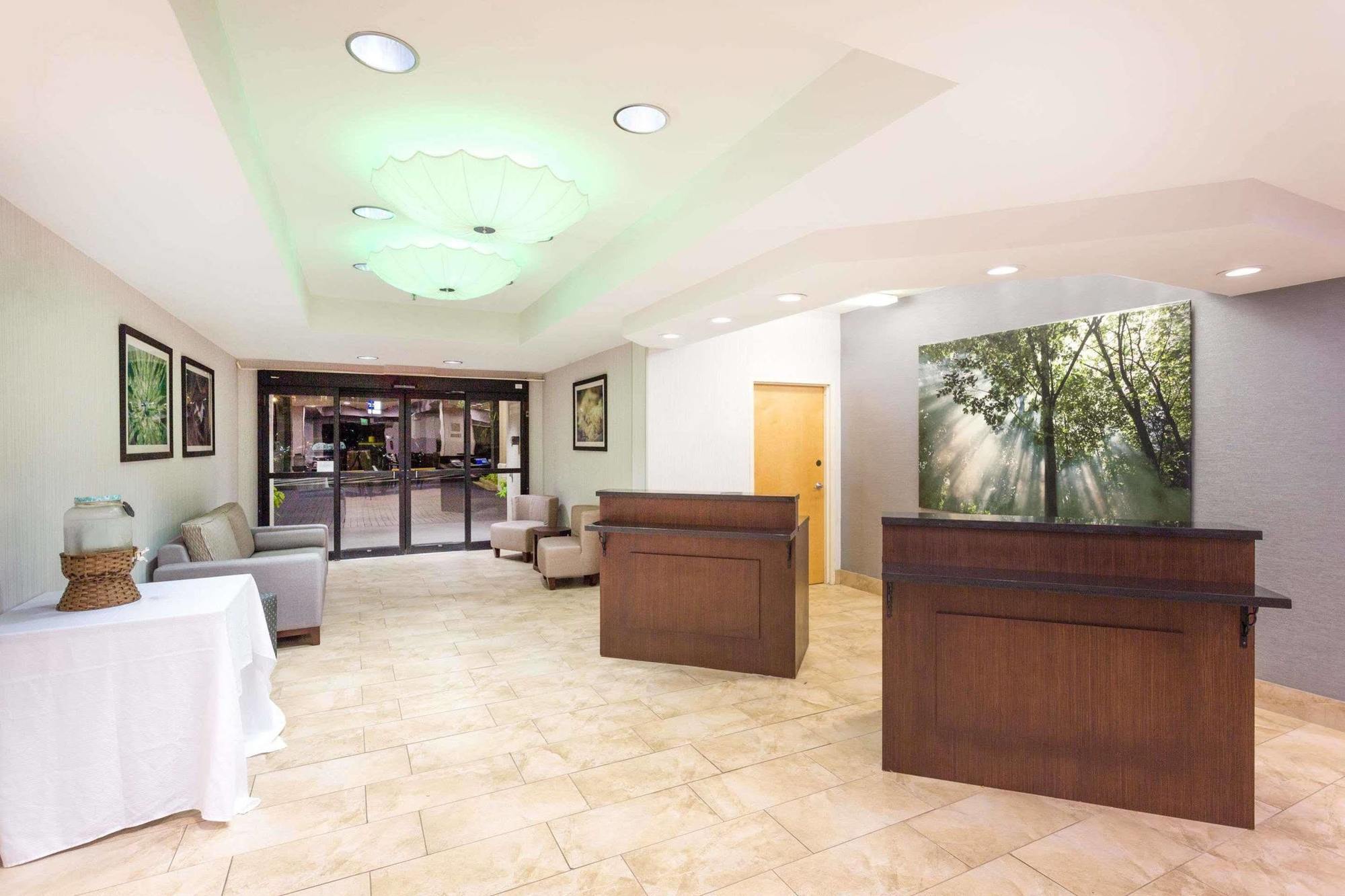 Wyndham Garden Greenville / Spartanburg Airport מראה חיצוני תמונה