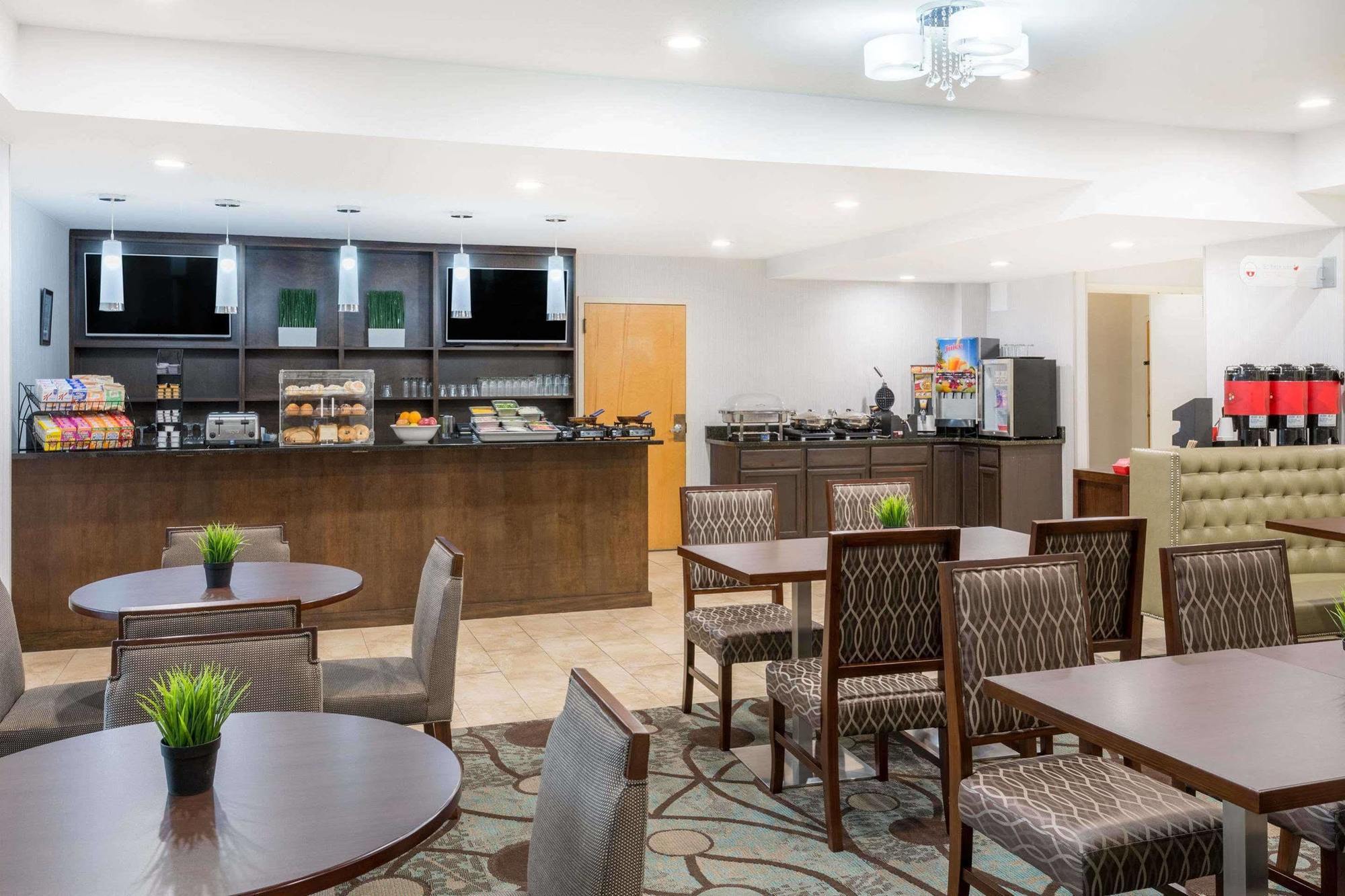 Wyndham Garden Greenville / Spartanburg Airport מראה חיצוני תמונה
